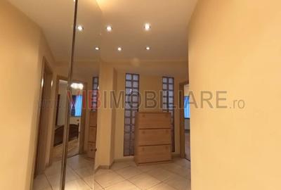 Apartament cu 4 camere în Central - 1