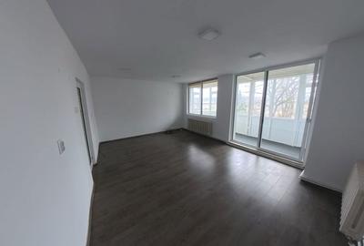 Spațiu comercial, de 32 mp, în Independenței - 9