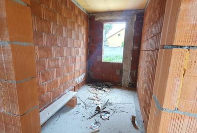 Casă cu 4 camere cu Teren 500 Mp în Aradul Nou - 8
