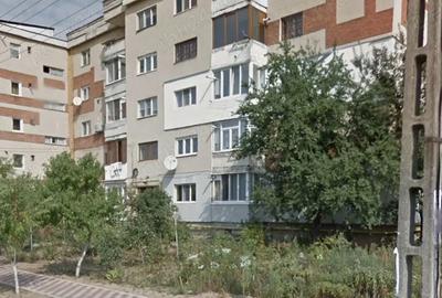Vand Apartament cu 3 camere decomandat in suprafa?a de 80 mp Aleea ?esatorilor - 1