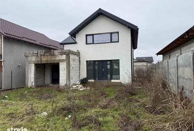 Casă cu 4 camere cu Teren 300 Mp în Trivale