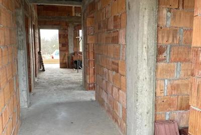 Casa individuala, la rosu, de vanzare cu 4 camere si teren de 580 mp, localitatea Remetea Mare - 3