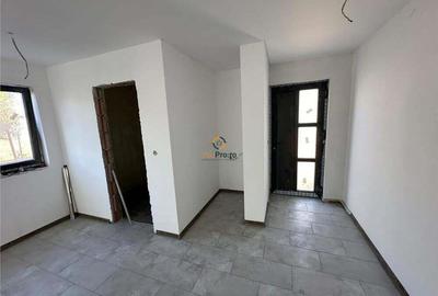 Casă cu 3 camere cu Teren 200 Mp în Central - 9