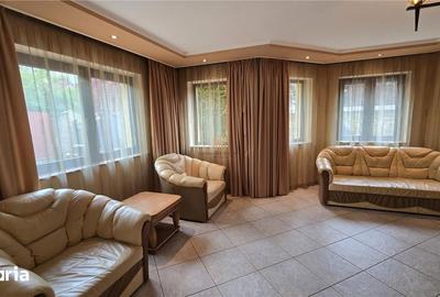Casă cu 6 camere cu Teren 700 Mp în Vama - 2