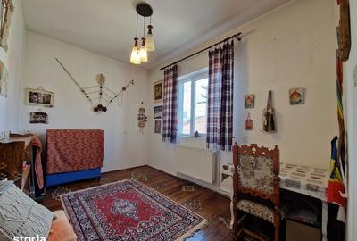 Casă cu 4 camere decomandat cu Teren 230 Mp în Central - 2