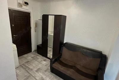 Garsonieră decomandată în 1 Mai - 3