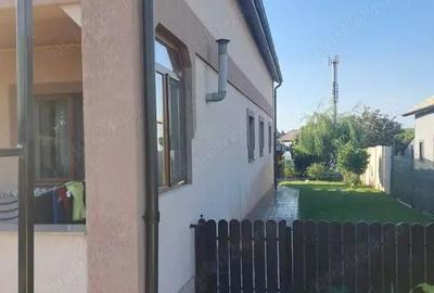 Vand casa in Caracal Str.Targul Nou, 120 mp construc?ie (2 camere , living + dressing)+foisor - 6