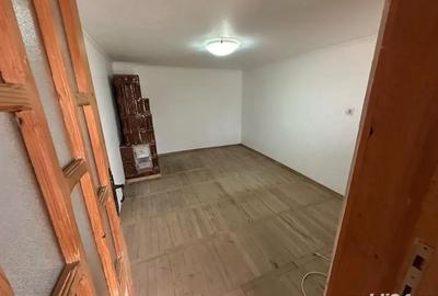 Casă cu 3 camere cu Teren 663 Mp în Golești - 3