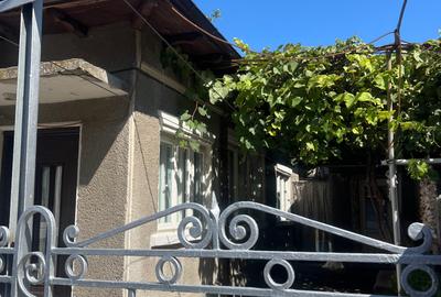 Casă cu 3 camere cu Canalizare în Tomis II