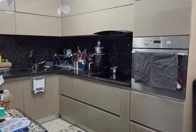 Casă individuală cu 3 camere cu Canalizare în Inel II - 12