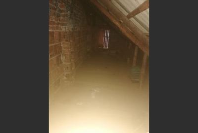 Casă cu 3 camere cu Canalizare în Central - 20