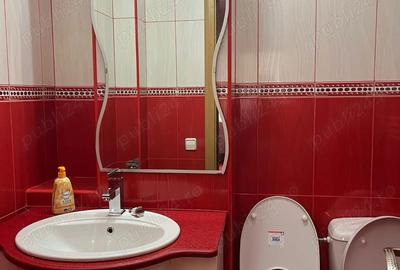 Inchiriez apartament zona SIF - 7