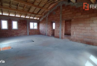 Casă cu 4 camere în Exterior Est - 12