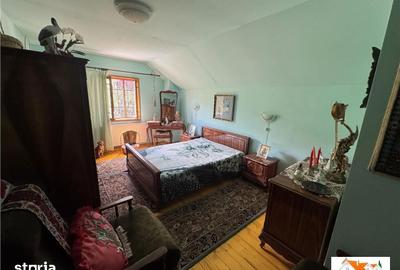 Casă cu 4 camere cu Teren 2700 Mp în Central - 3