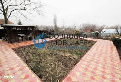 Casă cu 7 camere cu Teren 1000 Mp în Păcii - 3