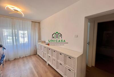 Apartament cu 4 camere decomandat în Ostroveni - 2