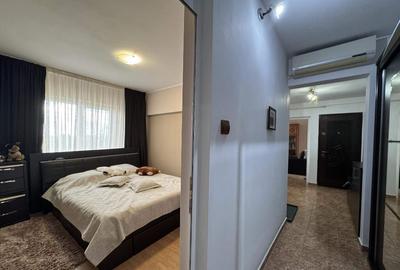 3 cam, 67 mp., decomandat, renovat, etaj 4, zona Palat justitie - 2