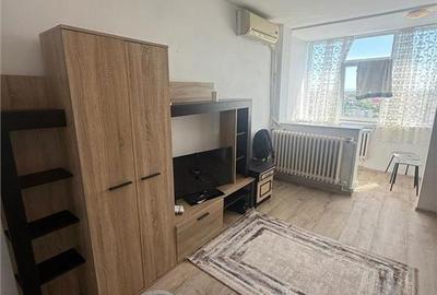 Garsonieră decomandată în Tătărași