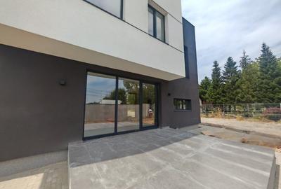 Casă individuală cu 4 camere cu Piscina în Tunari - 4