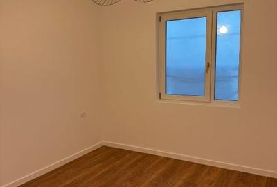 Apartament cu 3 camere semidecomandat în Exterior Est - 2