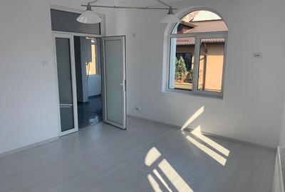 Spațiu comercial, de 335 mp, în P-ța Galați - 3