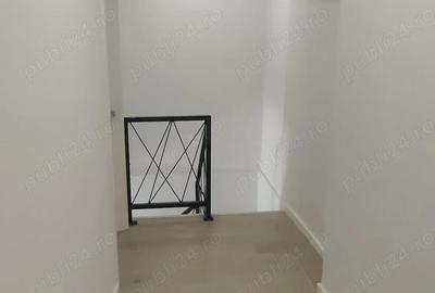 Casă cu 6 camere cu Teren 300 Mp în Central - 15