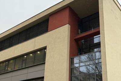 Birou, de 570 mp, în Națiunile Unite - 14