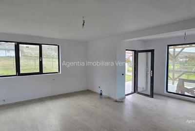 Casă cu 4 camere în Ipotești - 5