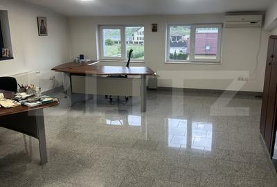 Spațiu comercial, de 275 mp, în Centura - 4