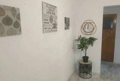 Apartament cu 3 camere decomandat în Obor