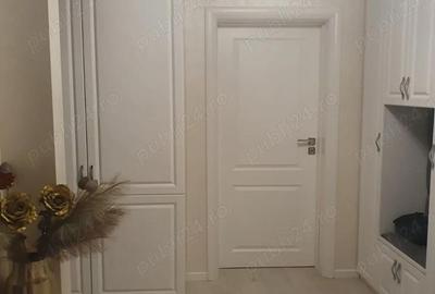 Apartament cu 3 camere decomandat în Central - 1