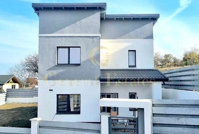 Casă cu 4 camere cu Teren 420 Mp în Tomești