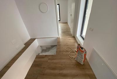 Apartament cu 4 camere decomandat în Crângași - 3