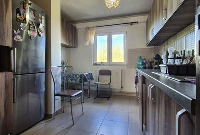 Apartament cu 3 camere decomandat în Central - 1