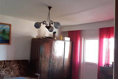 Apartament cu 3 camere decomandat în Turda - 9