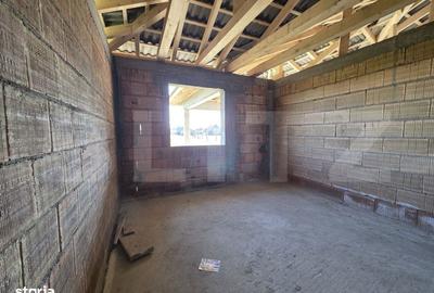 Casă cu 4 camere cu Teren 800 Mp în Păulești - 5