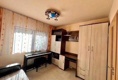 Apartament cu 3 camere semidecomandat în Girocului - 3