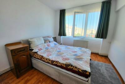 Apartament cu 3 camere semidecomandat în Central - 1