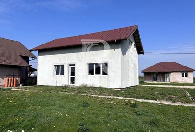 Casă cu 3 camere cu Teren 552 Mp în Nojorid