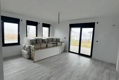 Casă cu Teren 600 Mp în Satu Nou de Jos - 18