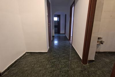 Ciresica - ap 3 cam , parter (gaze la usa ) - 15