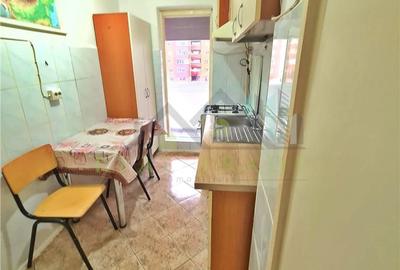 Apartament cu 3 camere decomandat în Astra - 12