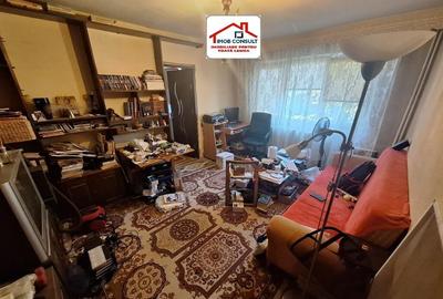 Etaj intermediar! Decomandat! Trei camere! CE1159 - 4