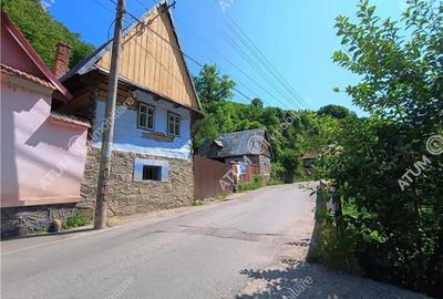 Casa traditionala din lemn cu 930 mp teren in Rasinari langa Sibiu - 3