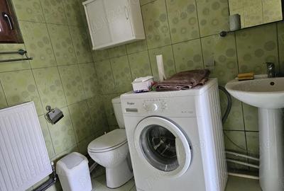 Casă cu 4 camere cu Teren 1000 Mp în Odobești