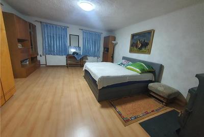 Casă cu 4 camere cu Canalizare în Slimnic - 15