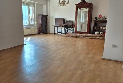 Apartament cu 4 camere decomandat în Lujerului - 5