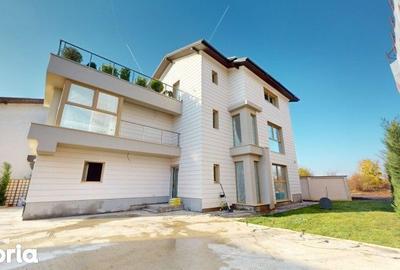 Casă cu 7 camere cu Garaj în Central