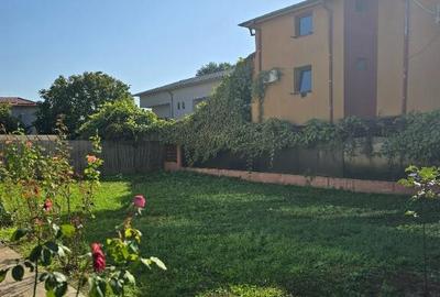 Casă cu 8 camere cu Teren 400 Mp în Eforie