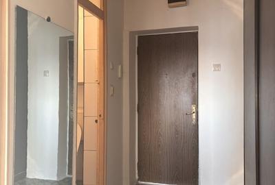 Garsonieră decomandată, mobilată în Unirii